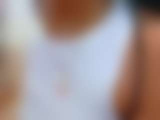Live cam show with DonnaBeella - Petite MILF on Camsoda