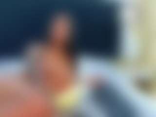 Live cam show with DonnaBeella - Big Ass Teen (18+) on milfzrlive.com