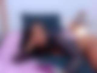 DonnaBeella MILF webcam performer live streaming