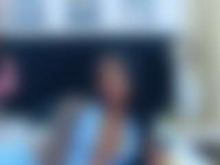 DonnaBeella MILF webcam performer live streaming