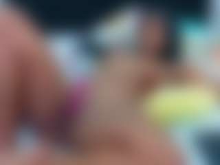 Live cam show with DonnaBeella - Tease Big Tits on Camsoda