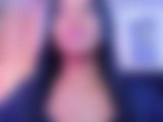 Live cam show with DonnaBeella - MILF Teen (18+) on CamwithHer