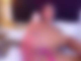 Live cam show with DonnaBeella - Smoking on madthumbs