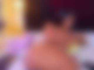 Live cam show with DonnaBeella - Small Tits Mature on Camsoda