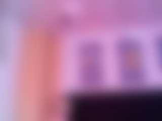 Live cam show with DonnaBeella - Milk on Camsoda