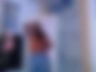 Live cam show with DonnaBeella - Ride Torso on CamClone