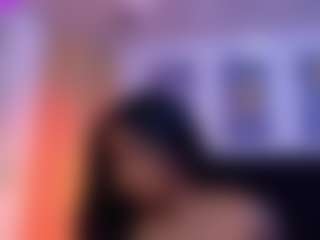 Live cam show with DonnaBeella - Big Tits Small Tits on Cam Slut
