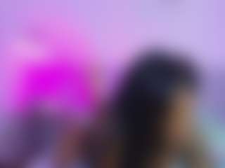 Live cam show with DonnaBeella - Big Tits Small Tits on WildCum