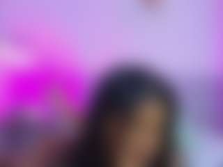 DonnaBeella MILF webcam performer live streaming