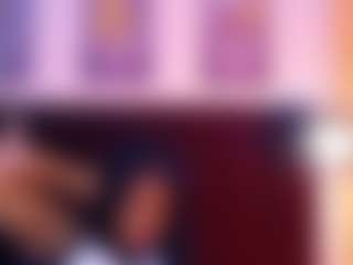 Live cam show with DonnaBeella - MILF Teen (18+) on Camsoda