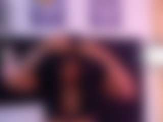 DonnaBeella MILF webcam performer live streaming