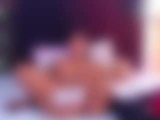 Live cam show with DonnaBeella - MILF Teen (18+) on Streamer API