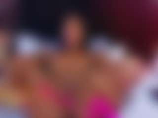 Live cam show with DonnaBeella - Fetish MILF on Nude Live Now