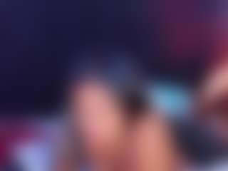 Live cam show with DonnaBeella - Smoking on Camsoda
