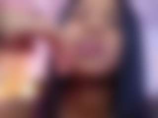 Live-Cam-Show mit DonnaBeella - Smoking auf Camsoda