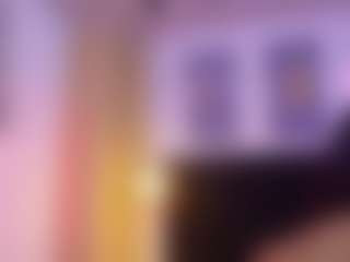 DonnaBeella MILF webcam performer live streaming