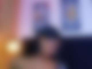 DonnaBeella MILF webcam performer live streaming
