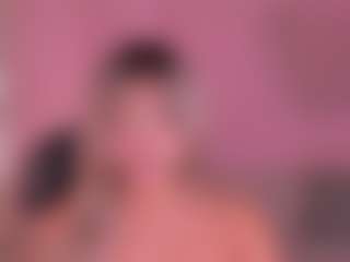 Live cam show with GabriellaLee - Petite on Milf Play