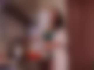 Live cam show with JuliyaMayer - Flashing on Gym Cam Girls