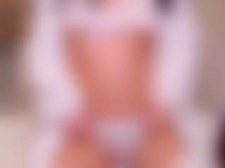 Live cam show with JuliyaMayer - Petite on live.xheat.ai