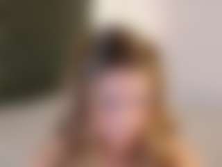 sweettcamila699's Live Sex Cam Show