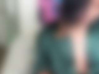 Live cam show with Mzprettyzone - Hardcore on AdultVida.com