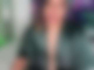 Live cam show with Mzprettyzone - Hardcore on Milfs Live