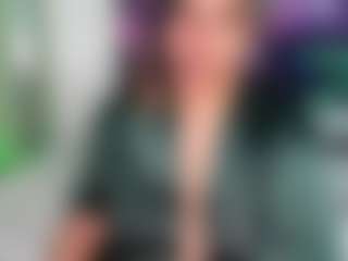 Live cam show with Mzprettyzone - Creamy on PervPlay.com