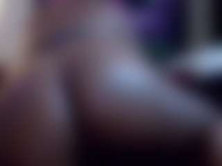 Live cam show with Mzprettyzone - Spank Ebony on PervPlay.com