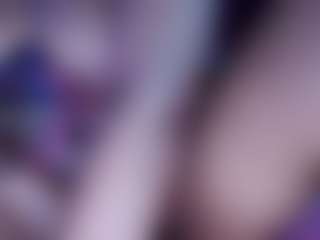 Live cam show with Mzprettyzone - Smoking on sexylivex.com