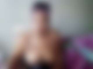Live cam show with Mzprettyzone - Twitter on Camsoda