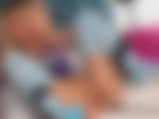 Live cam show with Aurora-Bitch - Ass Bouncing on Camsoda