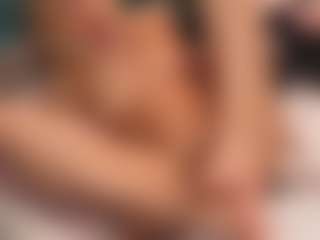 Aurora-Bitch's Live Sex Cam Show