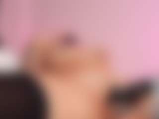 Live cam show with Aurora-Bitch - Shaved on CamClone