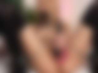 Aurora-Bitch's Live Sex Cam Show