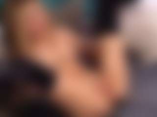 Aurora-Bitch's Live Sex Cam Show