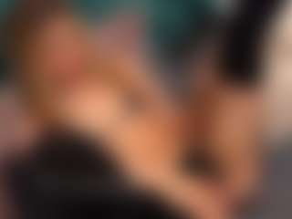 Aurora-Bitch's Live Sex Cam Show