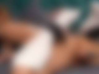 Live cam show with Aurora-Bitch - Green Eyes on https://playwithruby.com
