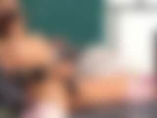 Aurora-Bitch's Live Sex Cam Show