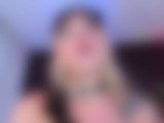 Live cam show with anna - Brown Hair MILF on Dolls Live