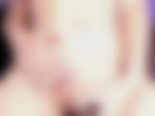 Live cam show with HannaSophiiaa - Smoking on StripNow