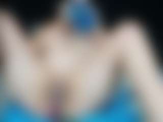 Natasha MILF webcam performer live streaming