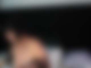 Natasha MILF webcam performer live streaming