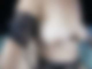 Natasha MILF webcam performer live streaming