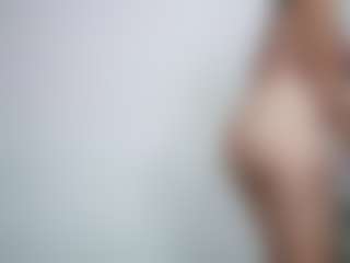 Natasha MILF webcam performer live streaming