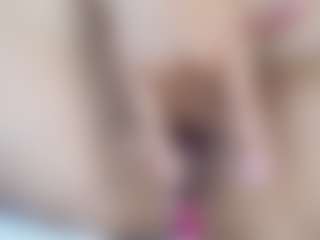 Natasha MILF webcam performer live streaming
