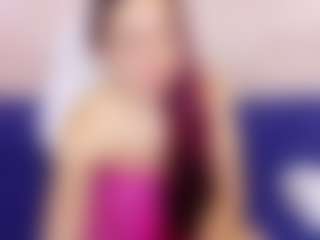 Kinky-redhead18 MILF webcam performer live streaming