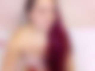 Kinky-redhead18 MILF webcam performer live streaming
