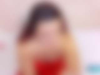 Kinky-redhead18 MILF webcam performer live streaming