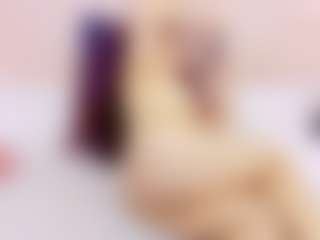 Live cam show with Kinky-redhead18 - Petite MILF on TottyGirls